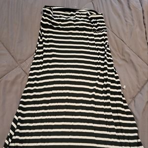 Black ans White Striped Maxi Skirt